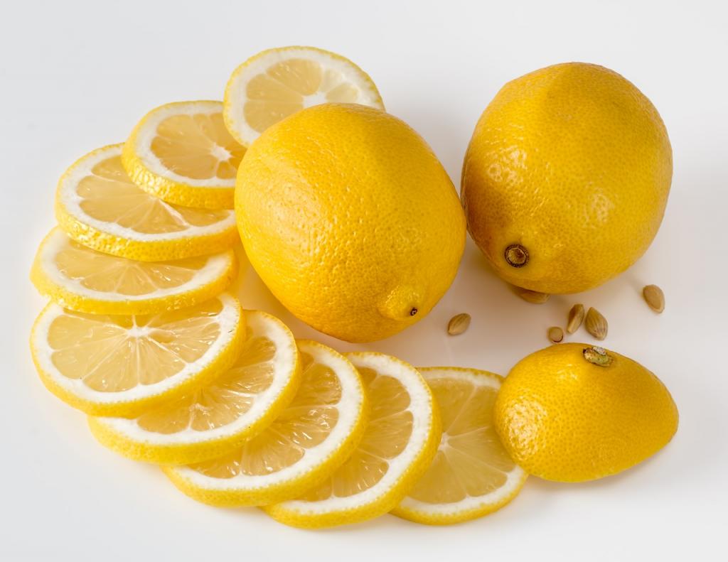 Recipe for lemon liqueur with coffee